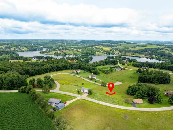 L775 Sunset Court, La Valle, WI 53941