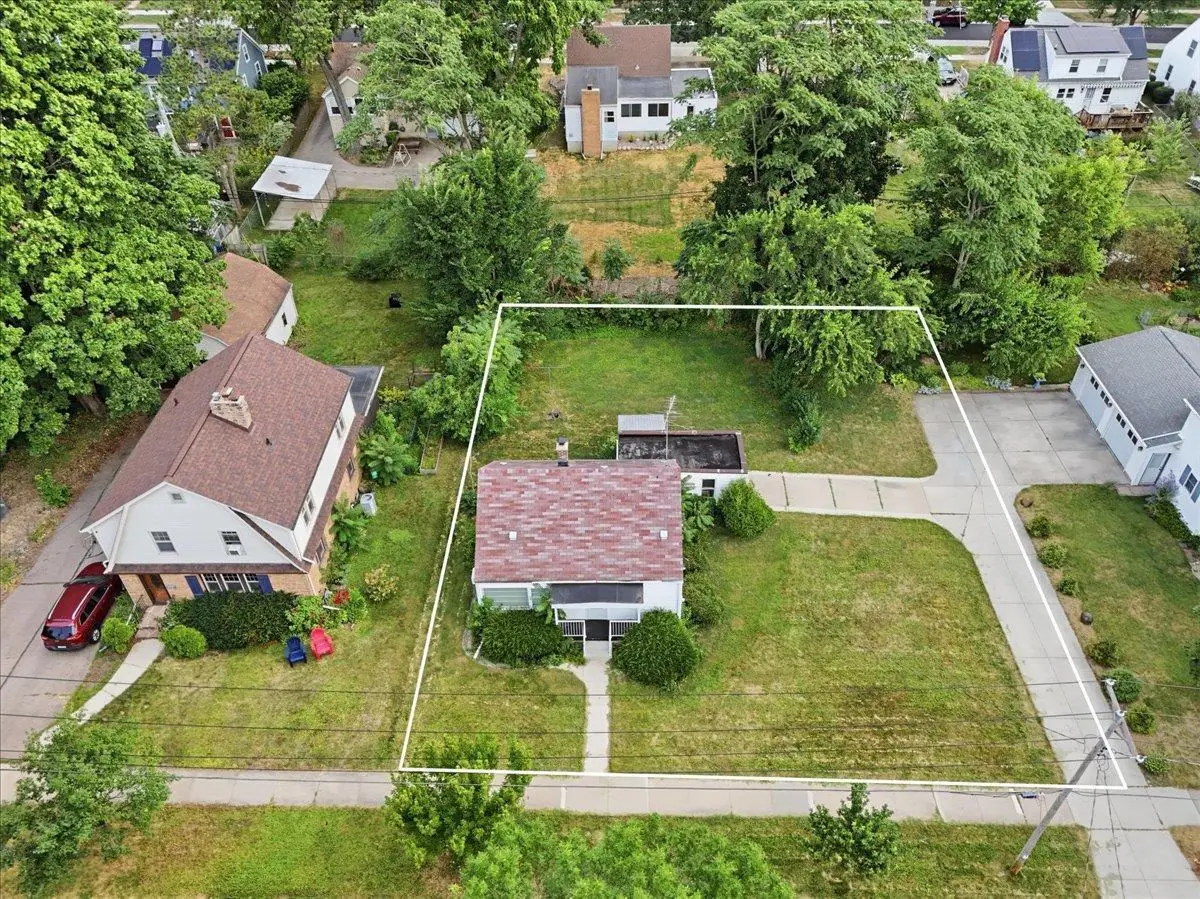 3902 Winnemac Avenue, Madison, WI 53711 - #1