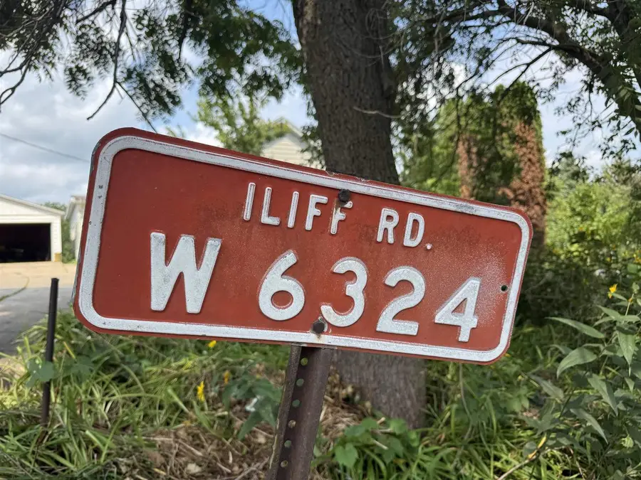 W6324 Iliff Road, Monroe, WI 53566 - #2