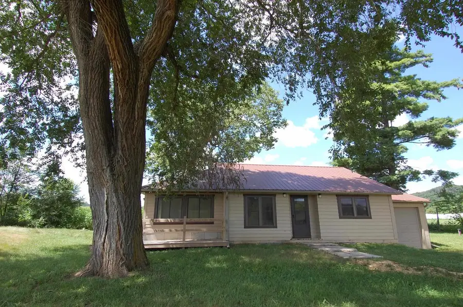 6396 State Rd 130 Road, Avoca, WI 53506 - #2