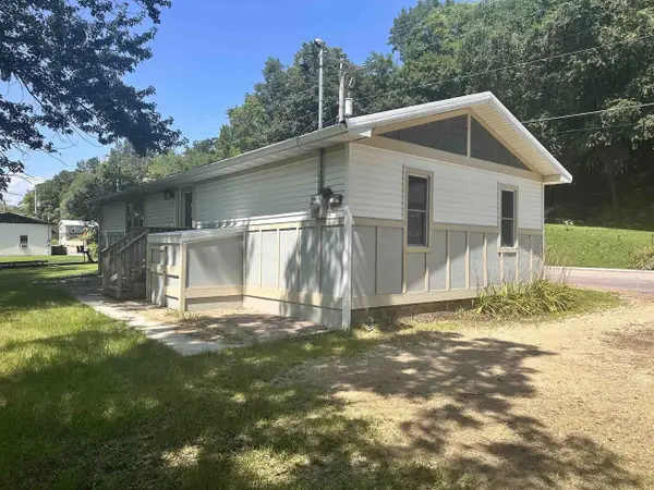 349 Spring Street, Lynxville, WI 54626