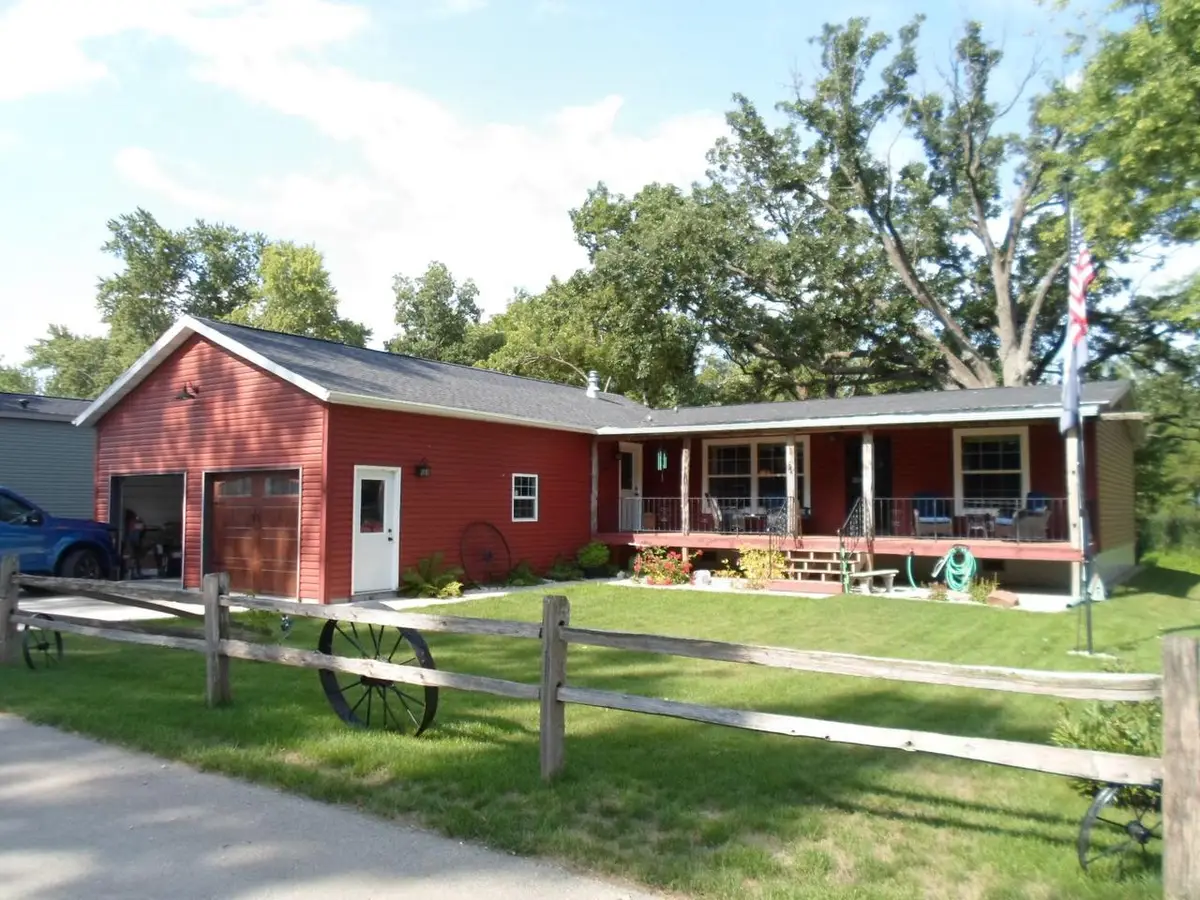 W9800 County Road G, Calamus, WI 53916 - #1