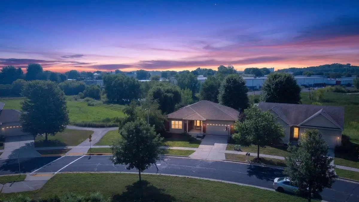 8927 Sunstone Lane, Middleton, WI 53562 - #1