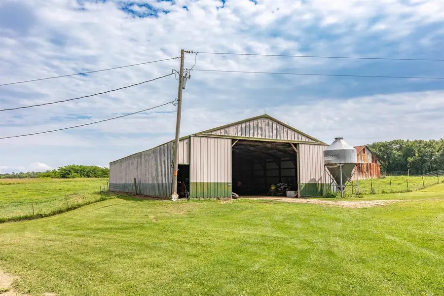 15941 County Rd T, Boscobel, WI 53805 - #3