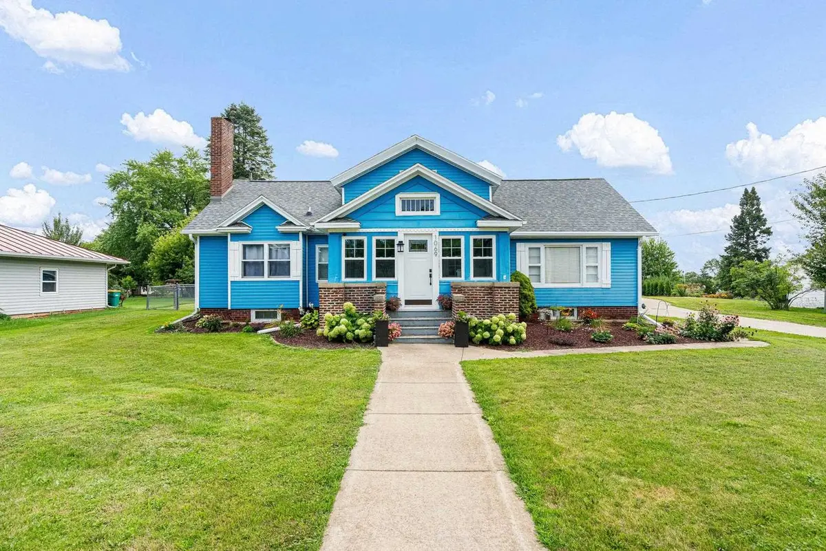 1069 Metomen Street, Ripon, WI 54971 - #1