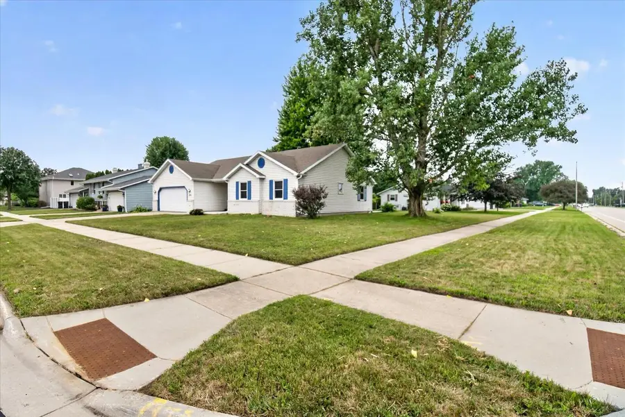 1223 Alpine Drive, Janesville, WI 53546 - #3