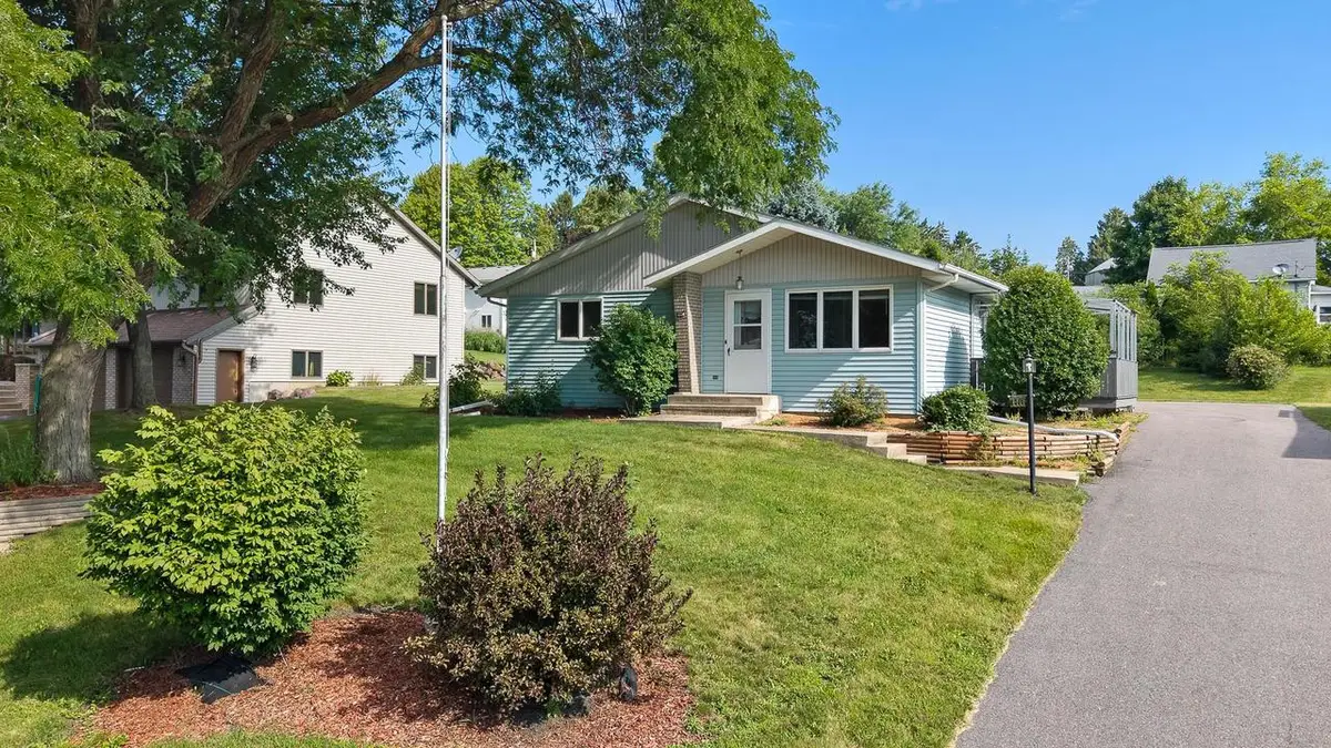 110 15th Avenue, Baraboo, WI 53913 - #1