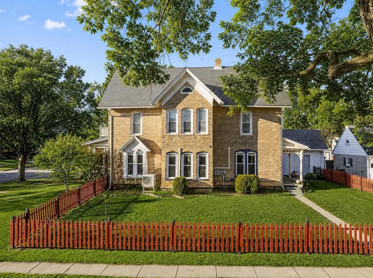 121 S Wisconsin Street, Elkhorn, WI 53121 - #1