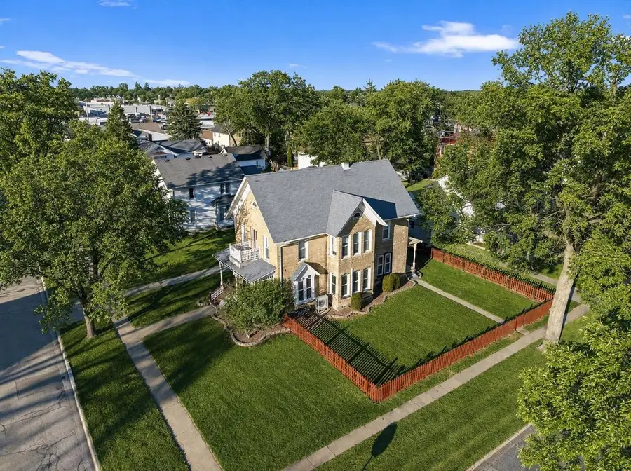 121 S Wisconsin Street, Elkhorn, WI 53121 - #3