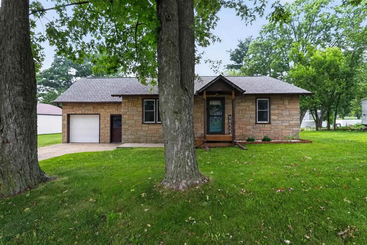 143 N 5th Street, Evansville, WI 53536 - #1
