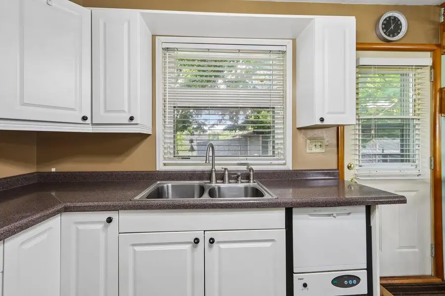 1937 Tennyson Lane, Madison, WI 53704 - #3