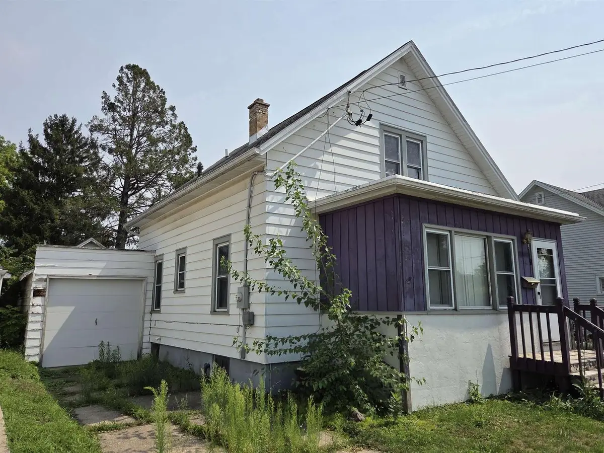 311 S Monroe Street, Watertown, WI 53094 - #1