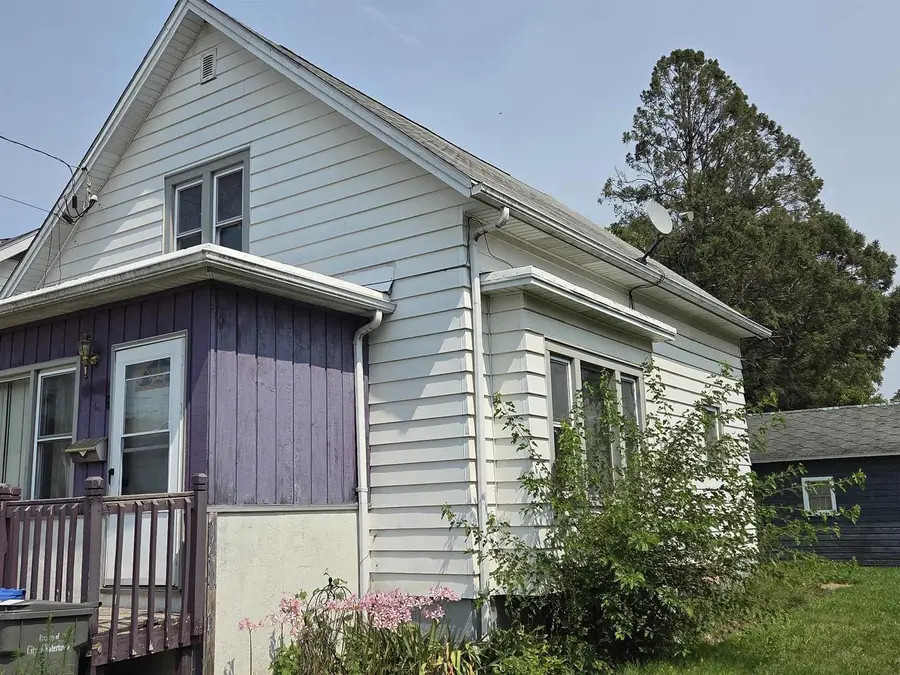 311 S Monroe Street, Watertown, WI 53094 - #2