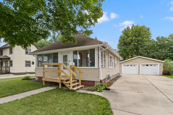 1402 Barham Avenue, Janesville, WI 53548