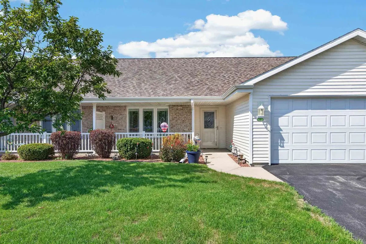 93 Queens Way, Fond Du Lac, WI 54935 - #1