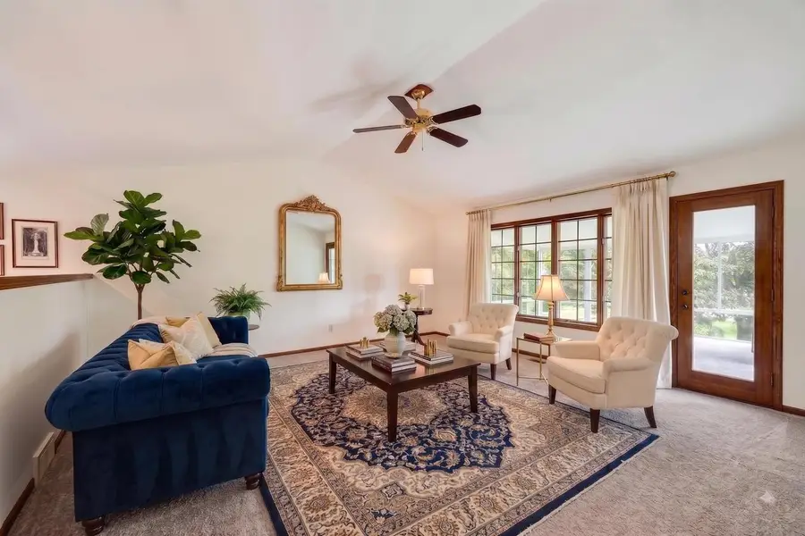 7862 W Oakbrook Circle, Madison, WI 53717 - #2