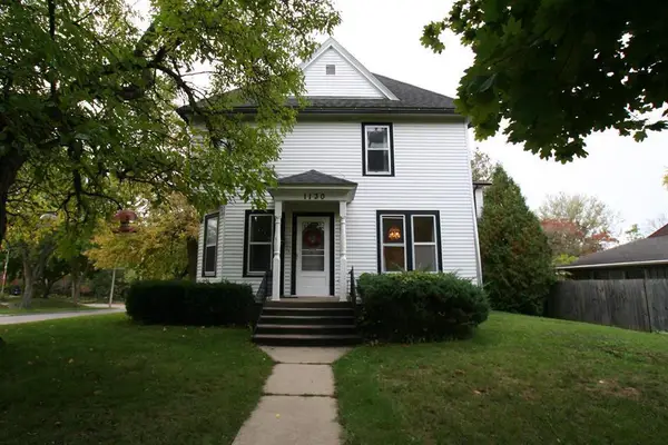 1130 Burr Oak Court, Janesville, WI 53545