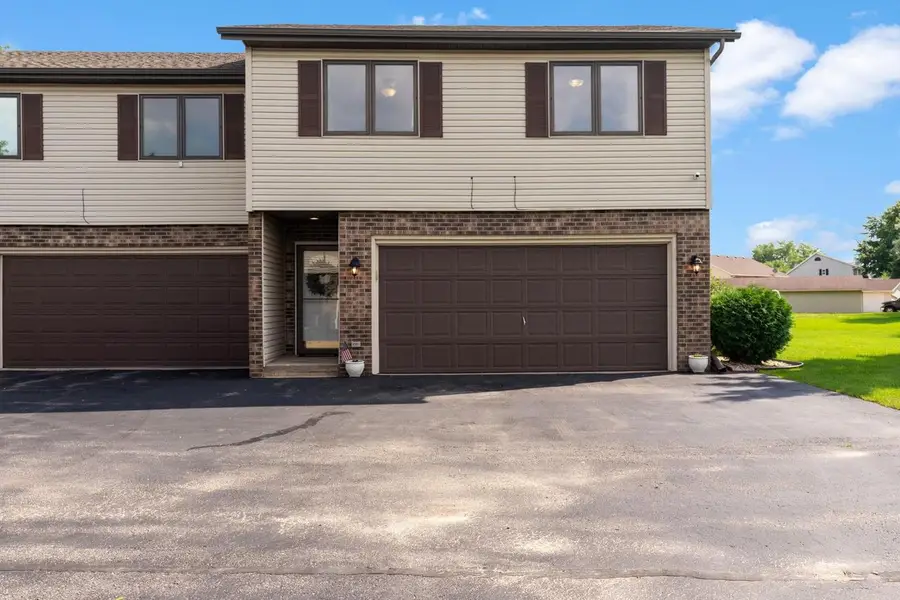 166 White Tail Drive, Sun Prairie, WI 53590 - #2