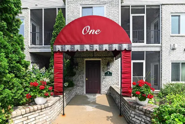 1 Cherokee Circle #102, Madison, WI 53704