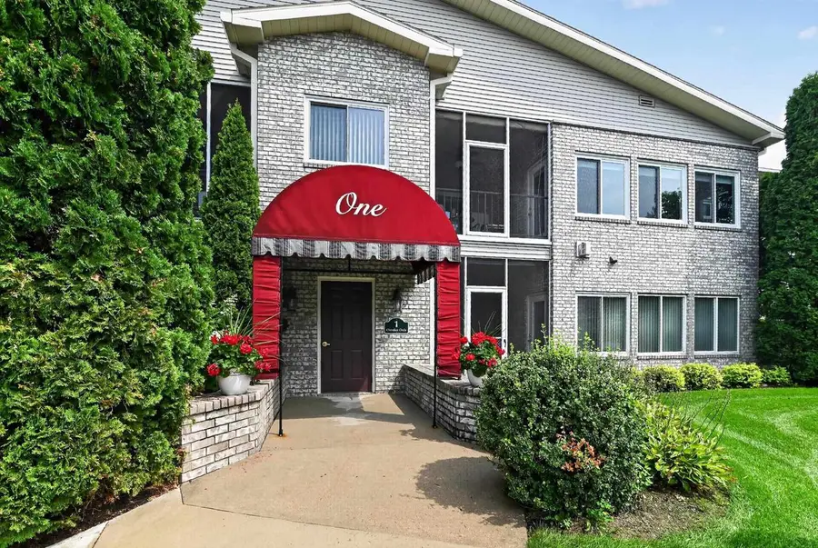 1 Cherokee Circle #102, Madison, WI 53704 - #2