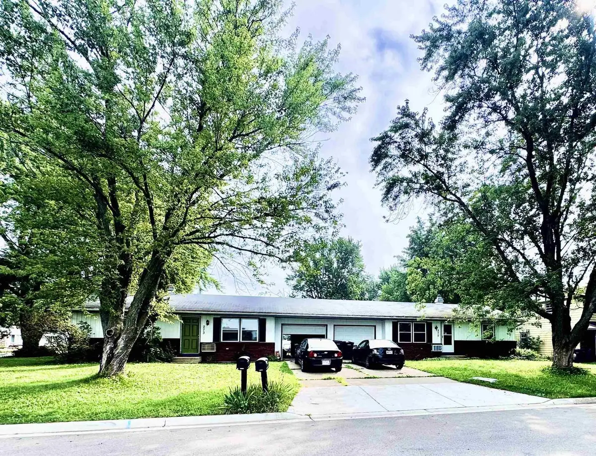 273-275 Brakefield Drive, Janesville, WI 53546 - #1