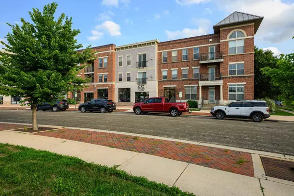 2581 Smiths Crossing #101, Madison, WI 53783