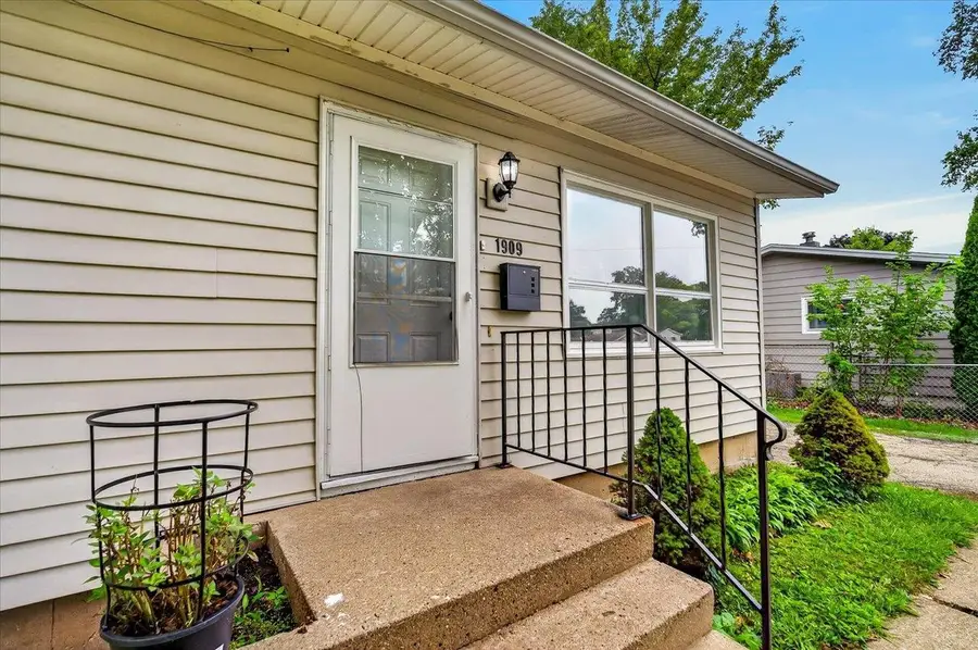 1909 Tennyson Lane, Madison, WI 53704 - #2
