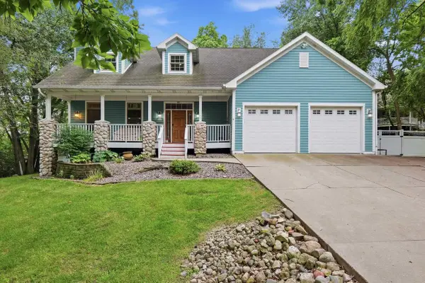 81 Indian Trail, Edgerton, WI 53534