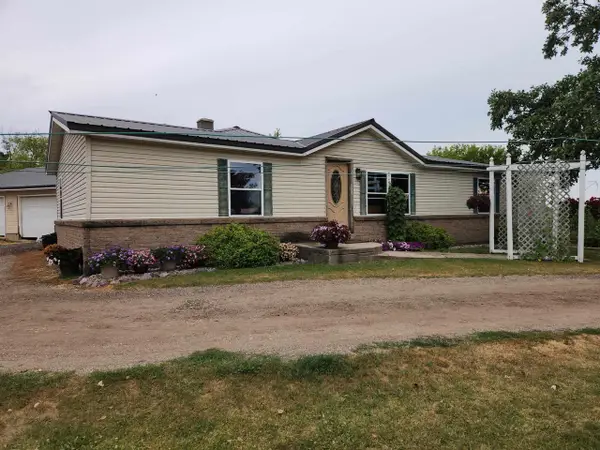 W5468 Military Road, Pardeeville, WI 53954