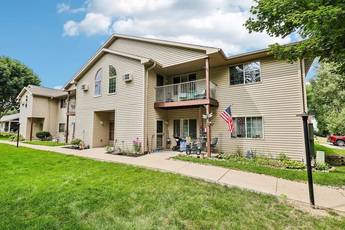 347 Starkweather Drive, Beaver Dam, WI 53916 - #1
