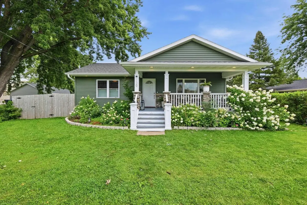 129 Howard Street, Marshall, WI 53559 - #1