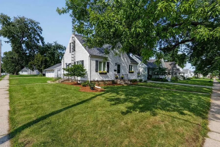 1524 Greenview Avenue, Janesville, WI 53548 - #3