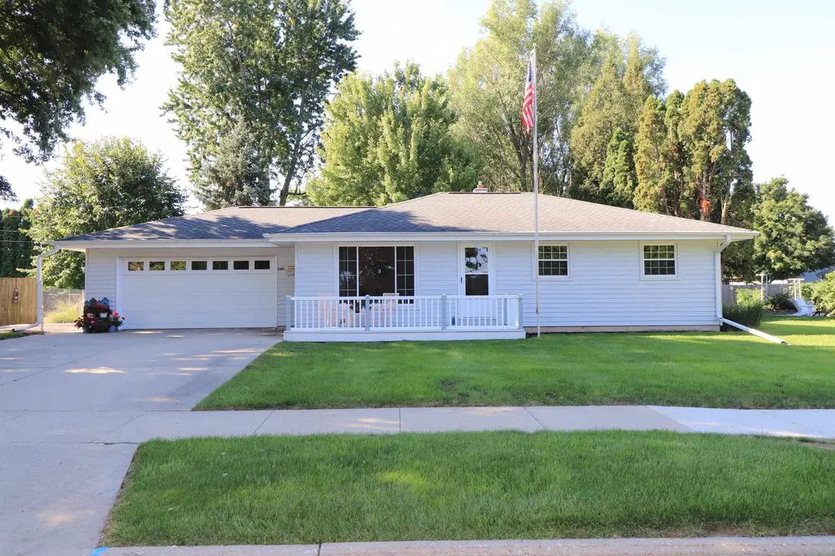 1325 Nicolet Street, Janesville, WI 53546 - #1