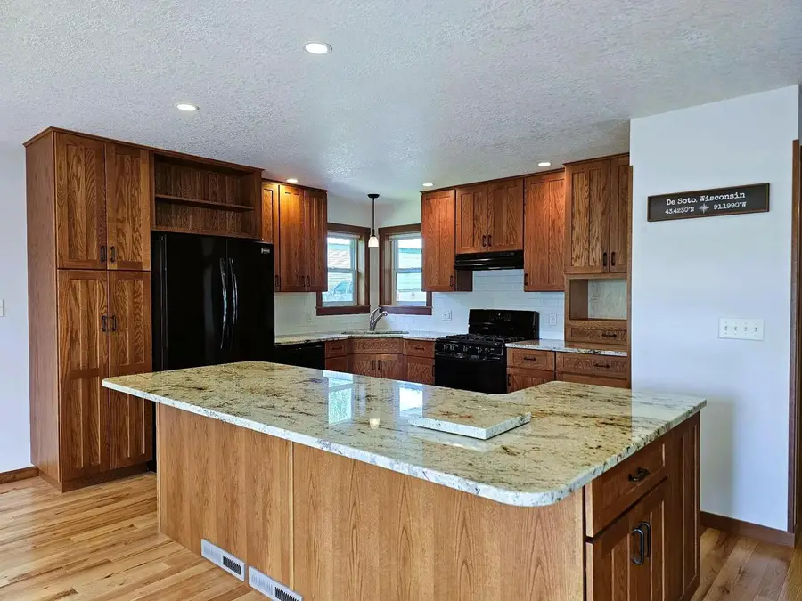 11215 Midway Court, De Soto, WI 54624 - #2