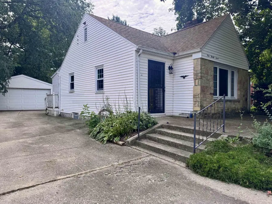 127 S Harmony Drive, Janesville, WI 53545 - #2