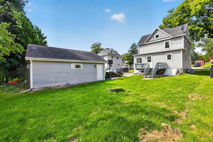 407 S Lincoln Avenue, Beaver Dam, WI 53916 - #2