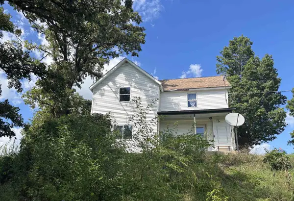 12349 Otter Creek Road, Darlington, WI 53530