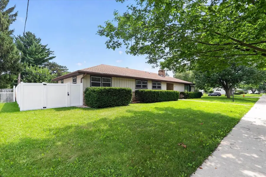 1230 N Harmony Drive, Janesville, WI 53545 - #2