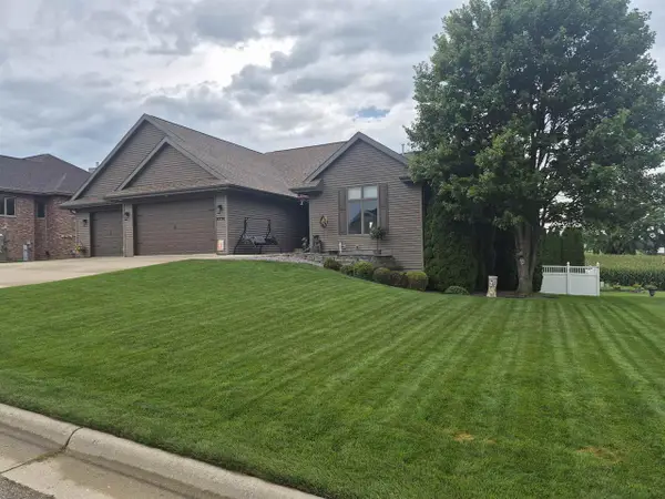 3774 Red Stone Drive, Janesville, WI 53548