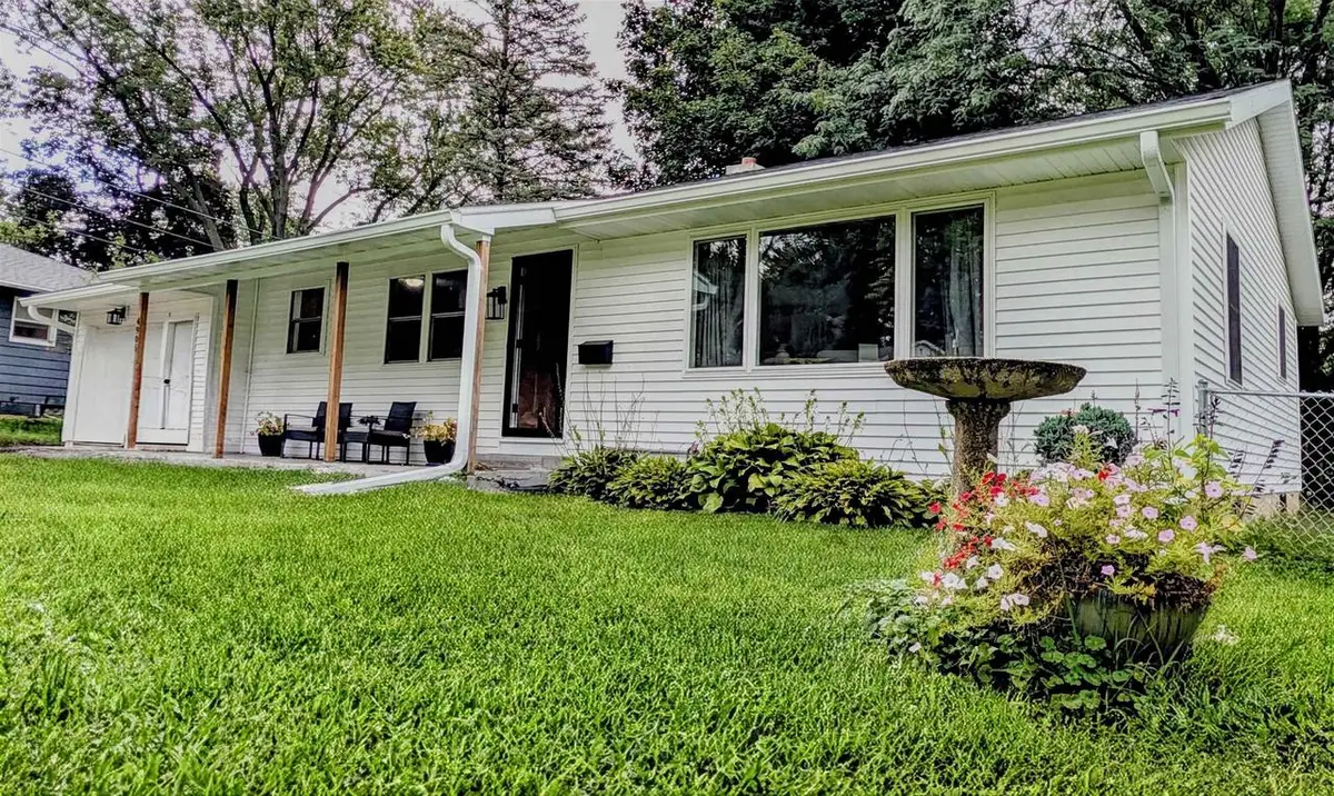 4905 Goldfinch Drive, Madison, WI 53714 - #1