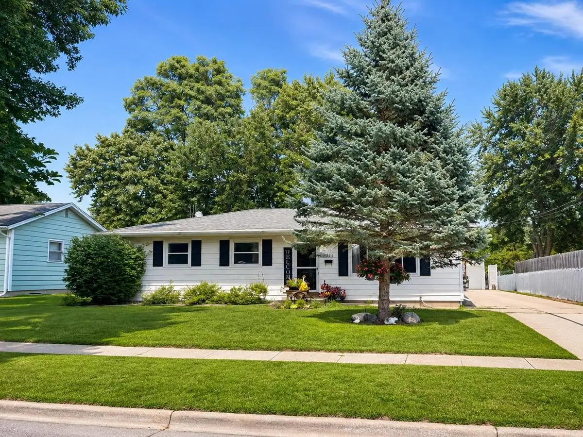 1413 Garfield Avenue, Beloit, WI 53511 - #1