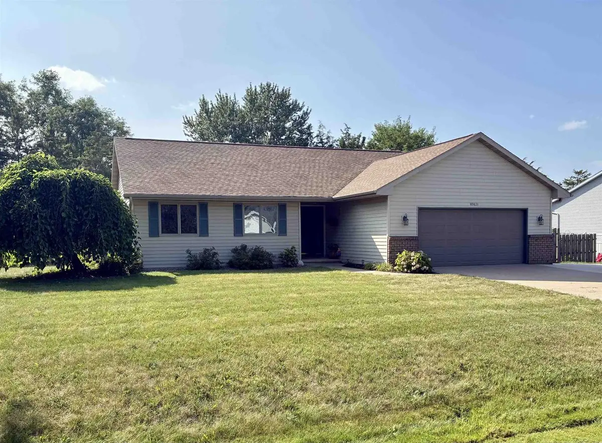 N9631 Emerald Lane, Appleton, WI 54915 - #1