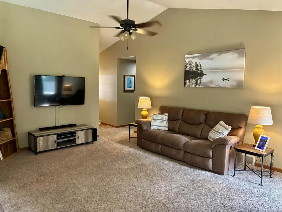 N9631 Emerald Lane, Appleton, WI 54915 - #3