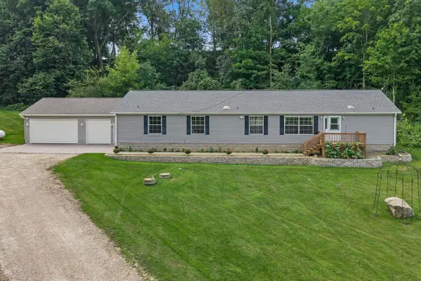 S1644 County Rd WD, Reedsburg, WI 53959