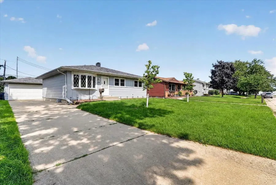 2218 Pioneer Road, Janesville, WI 53546 - #2