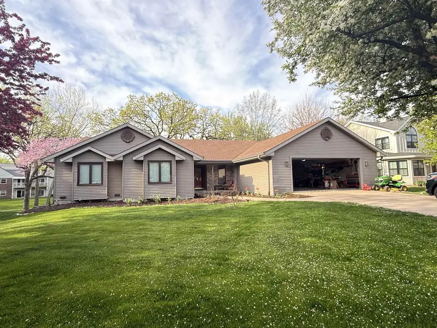 308 Fox Circle, Cottage Grove, WI 53527 - #2