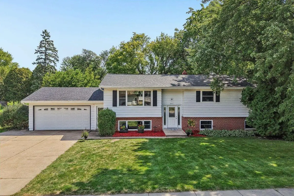 401 Woodview Drive, Sun Prairie, WI 53590 - #1
