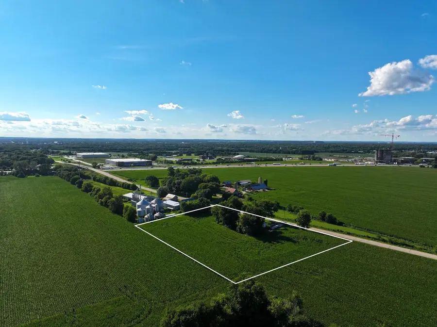 2724 E Stateline Road, Beloit, WI 53511 - #2