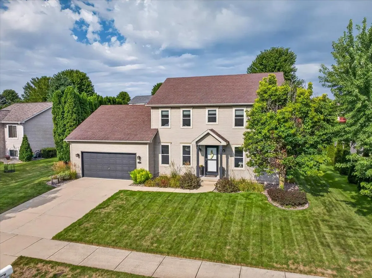 912 Questa Ridge Trail, Verona, WI 53593 - #1