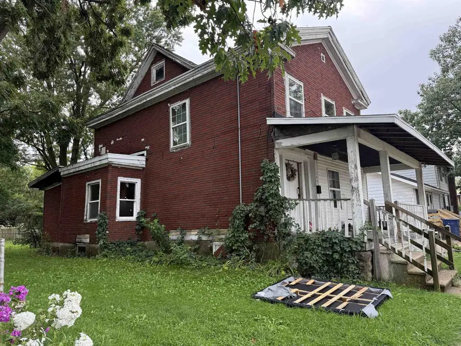 109 W Holmes Street, Janesville, WI 53545 - #3